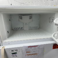 Electrolux Refrigerator/Freezer Combo image 2